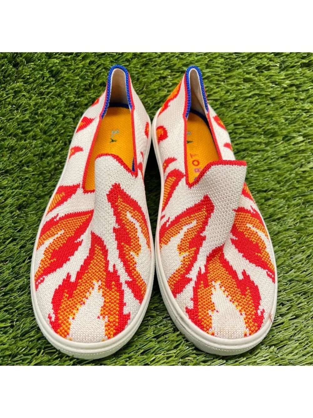 Rothy's The Kids Flame Fire Boys Size 2Y White Red Casual Slip On Flats Shoes
